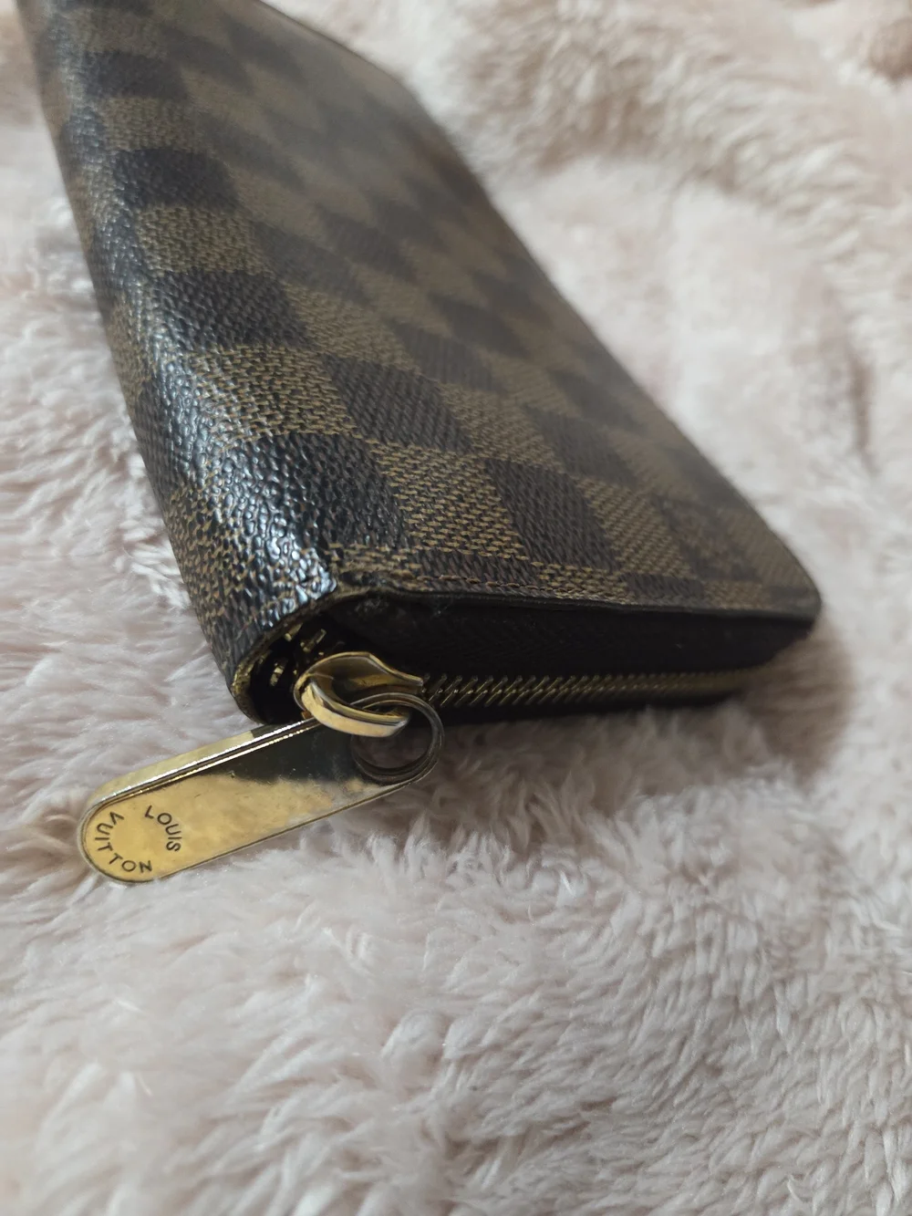 Louis Vuitton priced defect